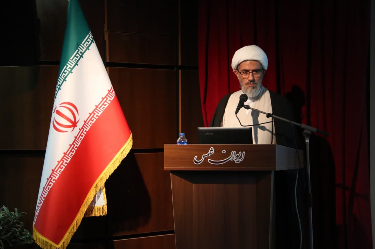 نشست سینمایی همایش خانواده مقاوم تحت عنوان «سینما و خانواده؛ واکاوی شکل، جایگاه و نقش خانواده در فیلم‌های ۱٠ ساله اخیر سینمای ایران» صورت گرفت؛
